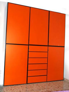 Armario de diseño en color naranja